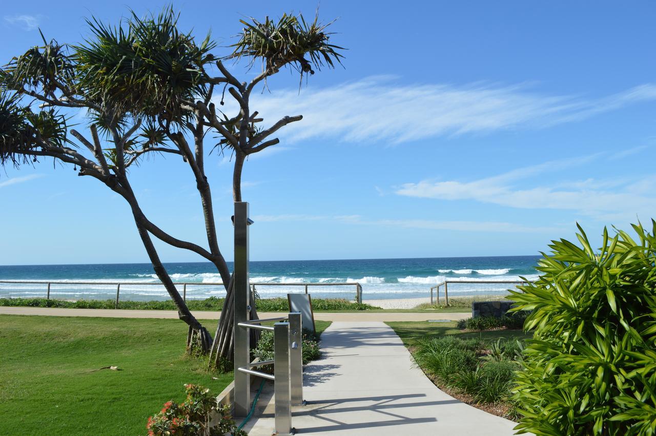 Sanctuary Beach Resort Gold Coast Exterior photo