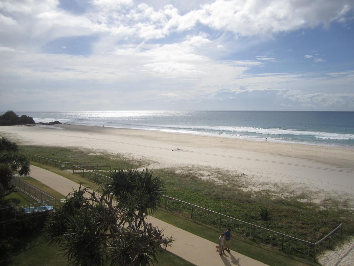 Sanctuary Beach Resort Gold Coast Exterior photo