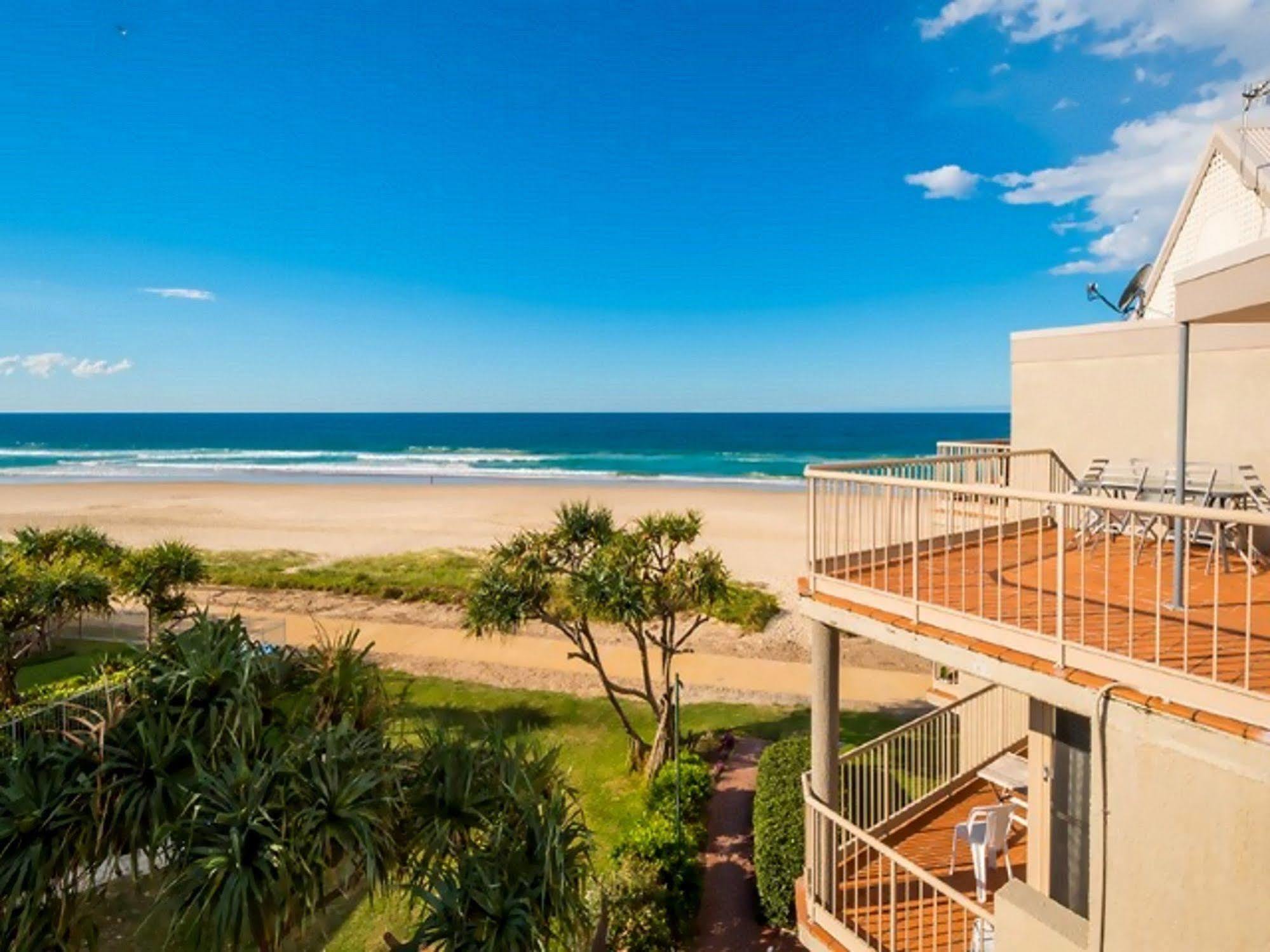Sanctuary Beach Resort Gold Coast Exterior photo