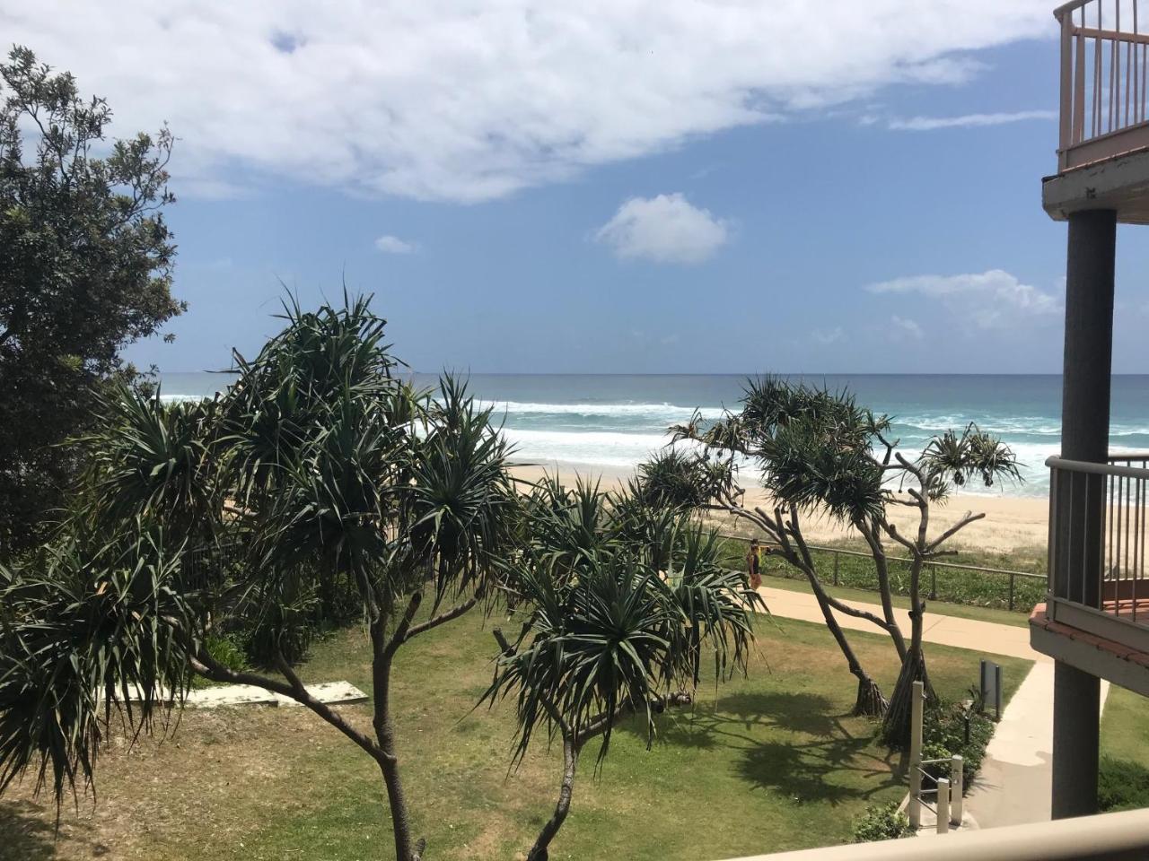 Sanctuary Beach Resort Gold Coast Exterior photo
